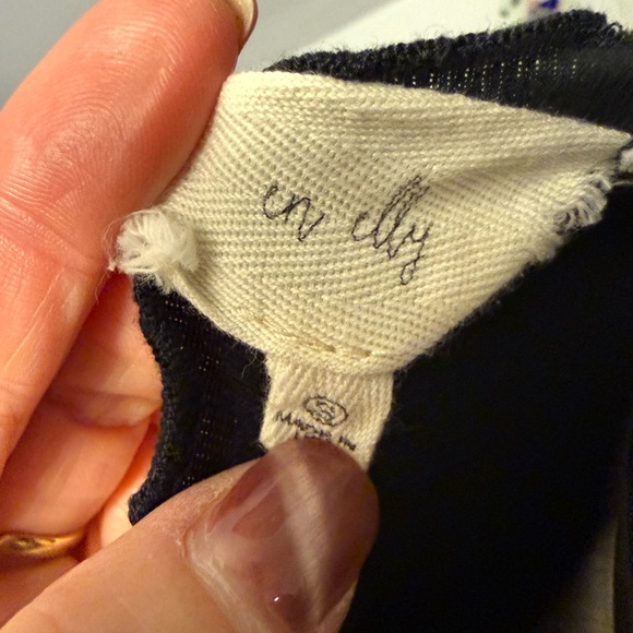 Chic Black Ruffled Women's Tee Small - Picture 4 of 5